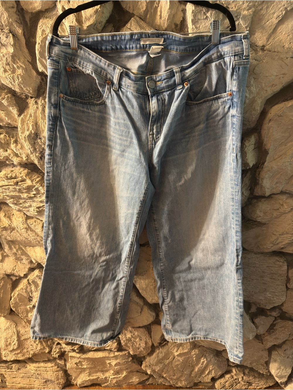 Light Wash Women’s Wide Leg Jeans - Flared Casual Style